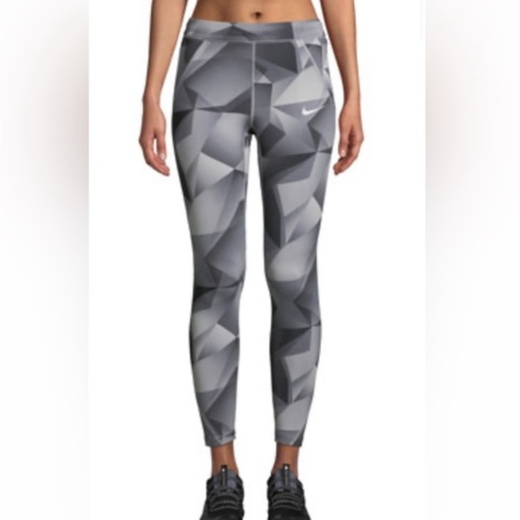 Nike Dri Fit athletic legging in gray,black, silver camo graphic pattern Sz-S J8 - Picture 1 of 12